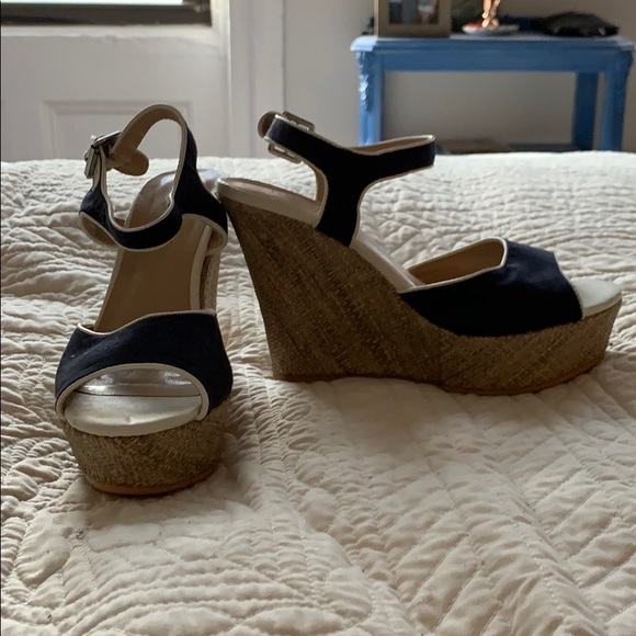 Francesca’s Navy Wedge - Picture 2 of 4